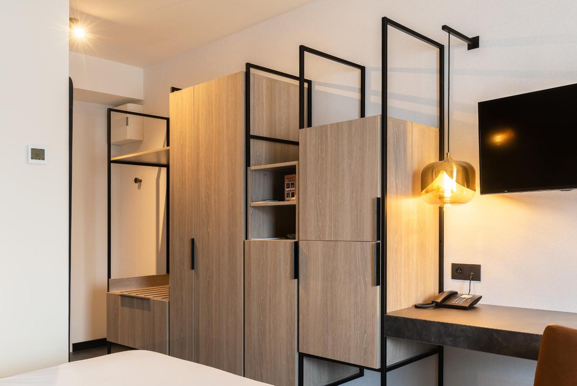 איפר Ariane Hotel חדר תמונה